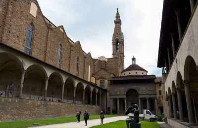 Basilica Santa Croce courtyard